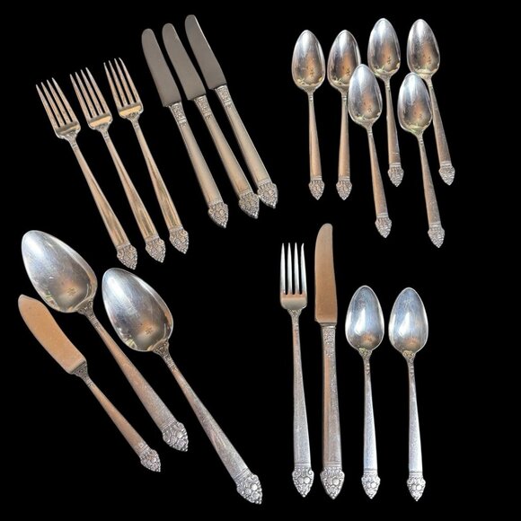 Oneida Silver-plated King Cedric Fruit pattern service for 4 and serving peace's - Picture 1 of 13